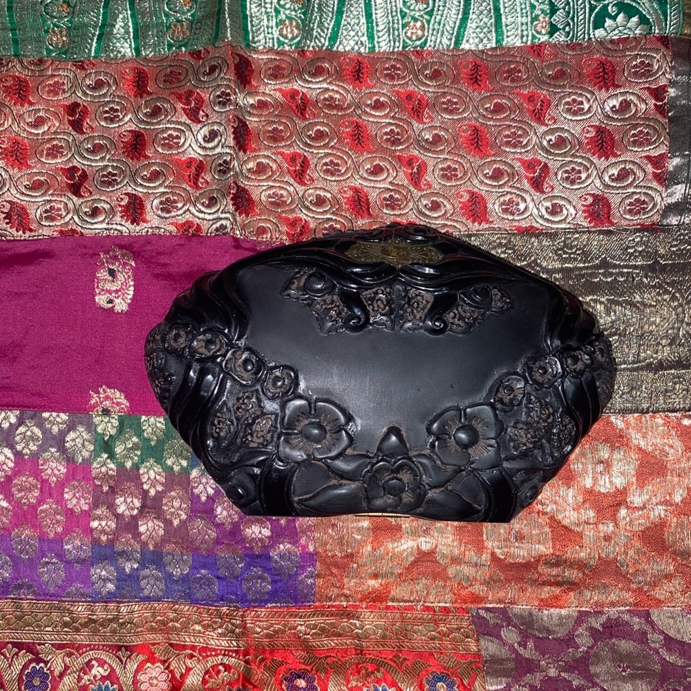 Thai Princess resin bag - Picture 2 of 3